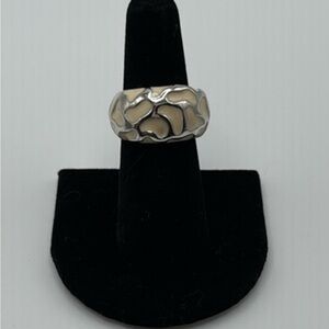 Vintage Silver and Beige enamel ring